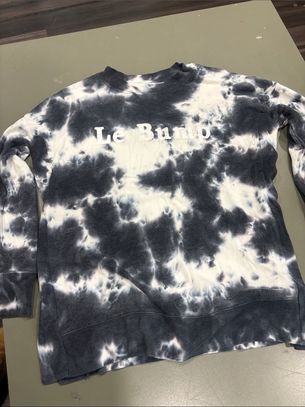 Women’s Tie-Dye Sweatshirt - Black & White